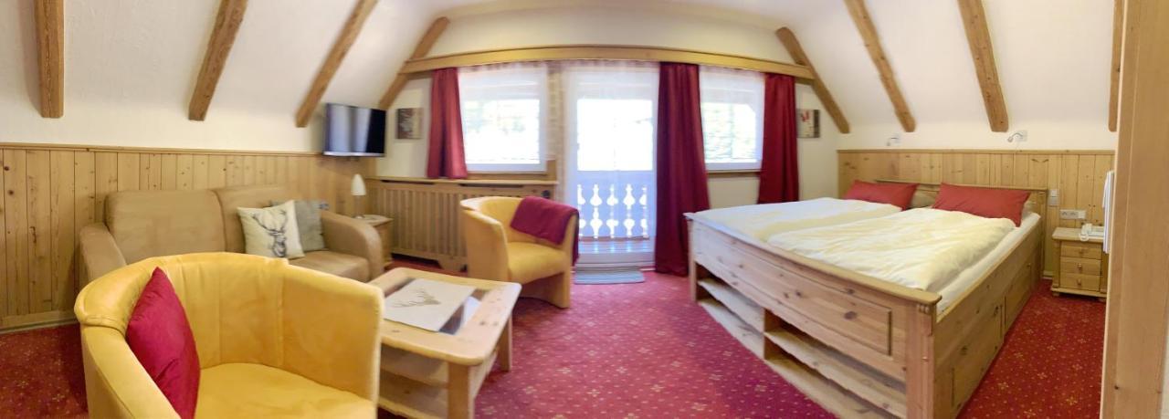 Landhotel Untere Kapfenhardter Mühle Unterreichenbach Exterior foto